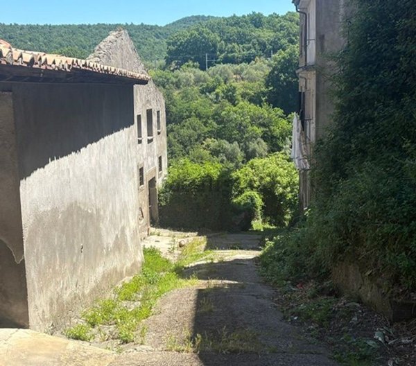 appartamento in vendita a Viterbo in zona Bagnaia