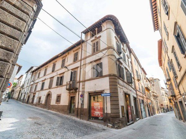 appartamento in vendita a Viterbo in zona Centro Città