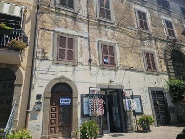 appartamento in vendita a Viterbo in zona San Martino al Cimino