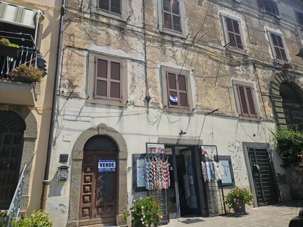 appartamento in vendita a Viterbo in zona San Martino al Cimino