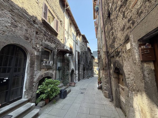 appartamento in vendita a Viterbo in zona Bagnaia