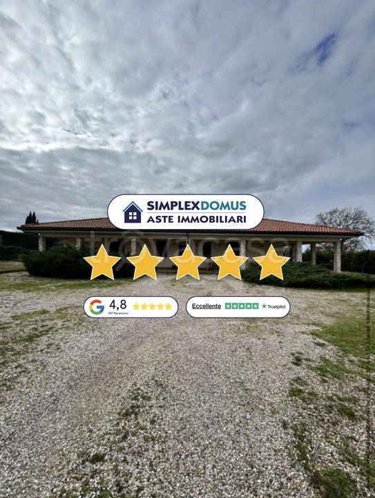 casa indipendente in vendita a Viterbo