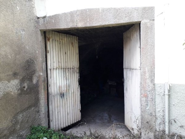 locale di sgombero in vendita a Viterbo in zona Bagni di Viterbo
