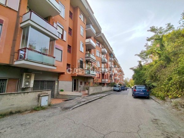appartamento in vendita a Viterbo in zona La Quercia