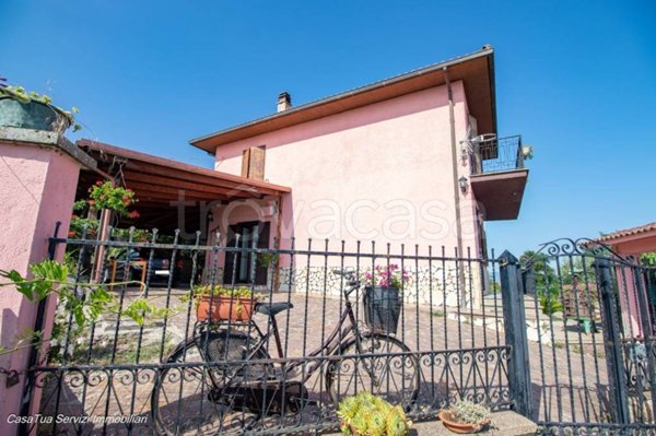 casa indipendente in vendita a Viterbo in zona Sant'Angelo