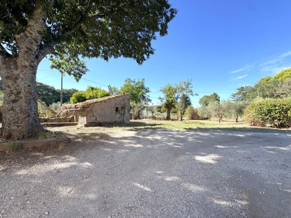 appartamento in vendita a Viterbo in zona La Quercia