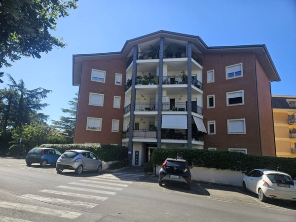 appartamento in vendita a Viterbo in zona La Quercia