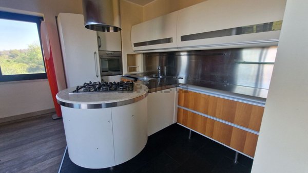casa indipendente in vendita a Viterbo in zona San Martino al Cimino