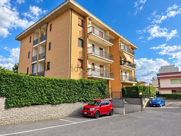 appartamento in vendita a Viterbo in zona La Quercia