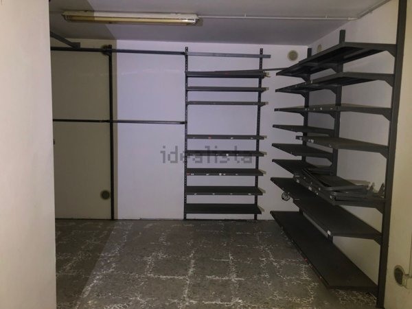 locale di sgombero in vendita a Viterbo in zona Centro Città