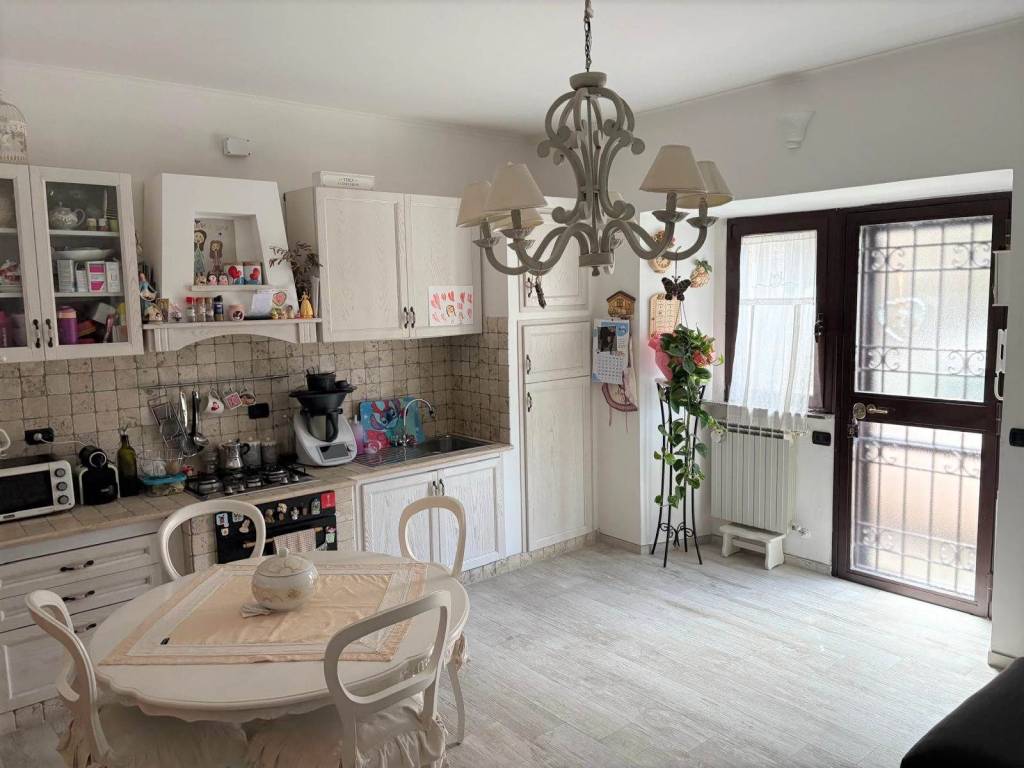 appartamento in vendita a Viterbo in zona San Martino al Cimino