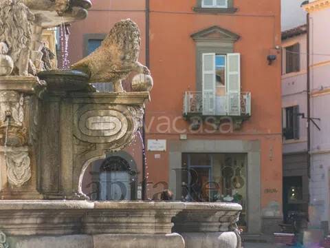 locale commerciale in vendita a Viterbo in zona Centro Città
