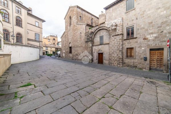 casa indipendente in vendita a Viterbo in zona Centro Città
