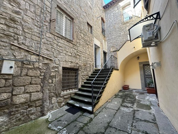appartamento in vendita a Viterbo in zona Centro Città