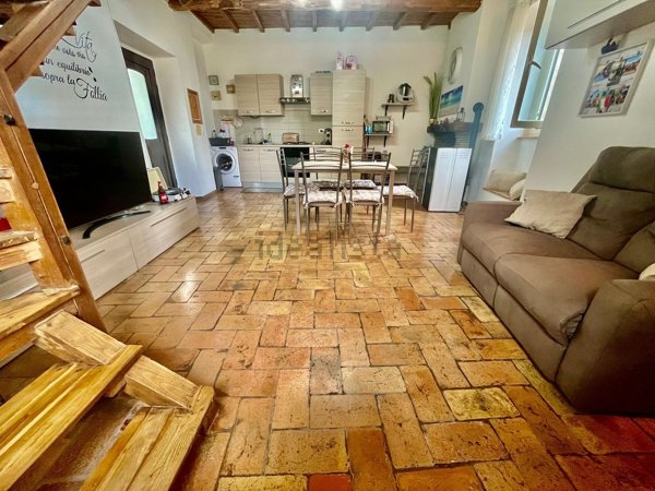 appartamento in vendita a Viterbo in zona San Martino al Cimino