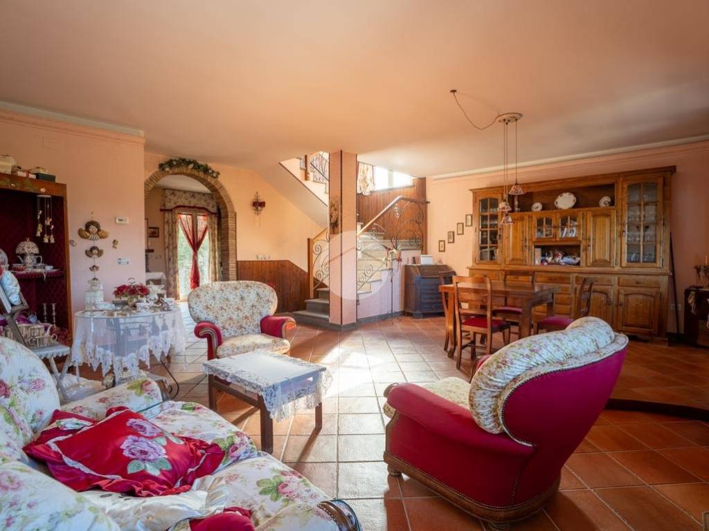 casa indipendente in vendita a Viterbo