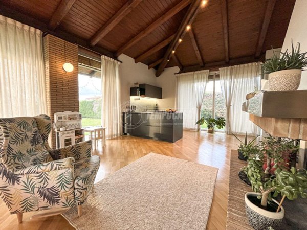 casa indipendente in vendita a Vitorchiano