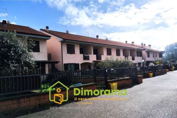 appartamento in vendita a Vitorchiano in zona Paparano