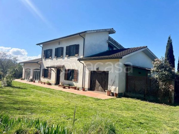 casa indipendente in vendita a Vitorchiano