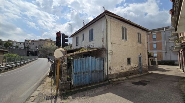 casa semindipendente in vendita a Vitorchiano