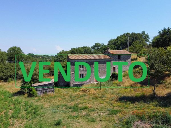 casa indipendente in vendita a Vitorchiano