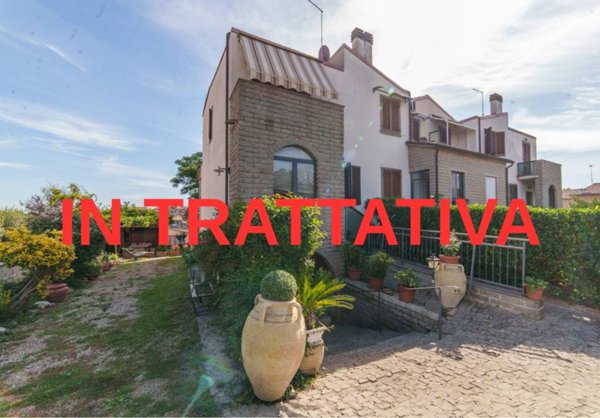 casa indipendente in vendita a Vitorchiano