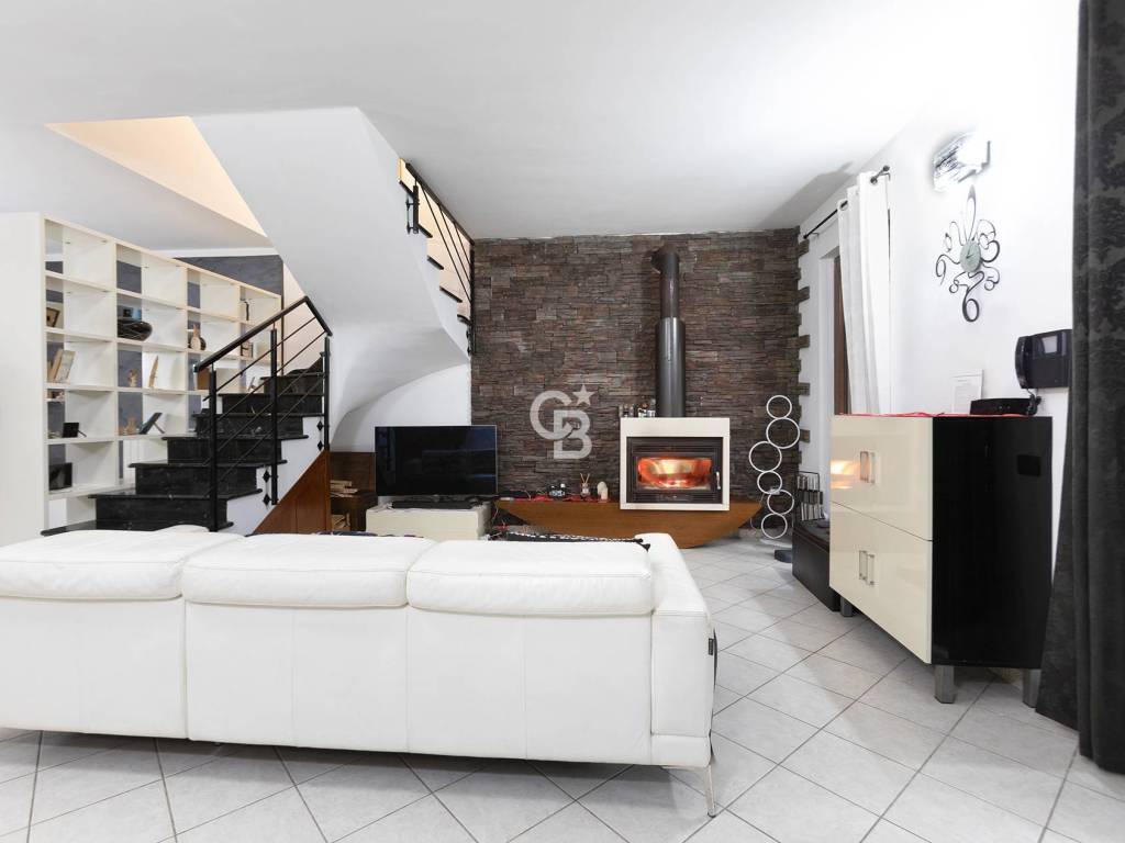 casa indipendente in vendita a Vitorchiano in zona Paparano