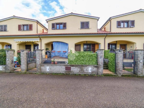 casa indipendente in vendita a Vitorchiano