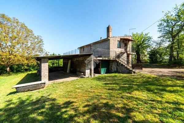 casa semindipendente in vendita a Vitorchiano