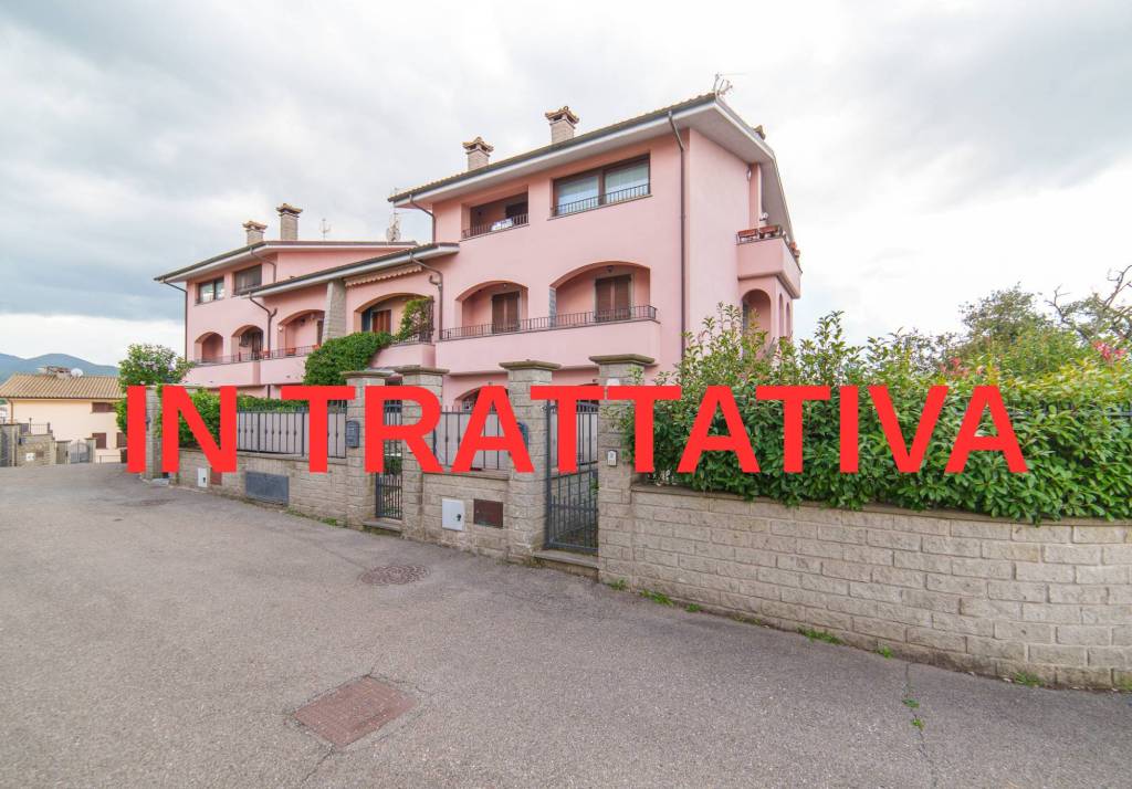 appartamento in vendita a Vitorchiano in zona Paparano
