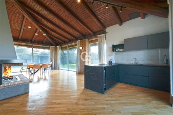 casa indipendente in vendita a Vitorchiano in zona Paparano