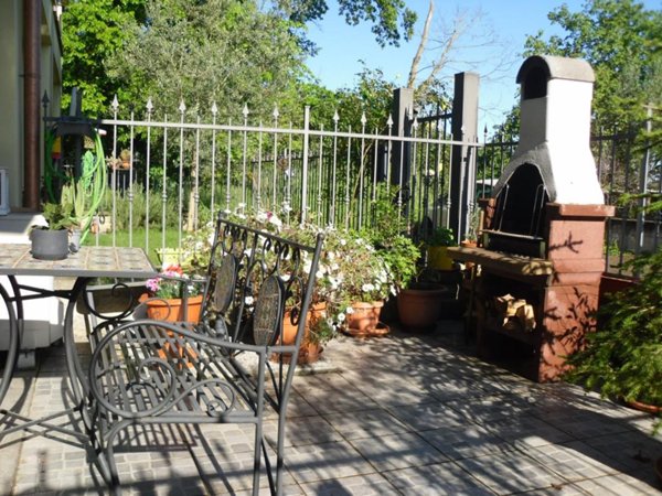 casa indipendente in vendita a Vitorchiano in zona Paparano