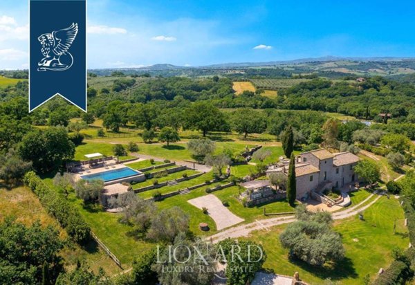 casa indipendente in vendita a Vitorchiano