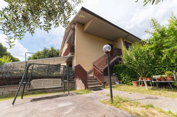appartamento in vendita a Vitorchiano in zona Paparano