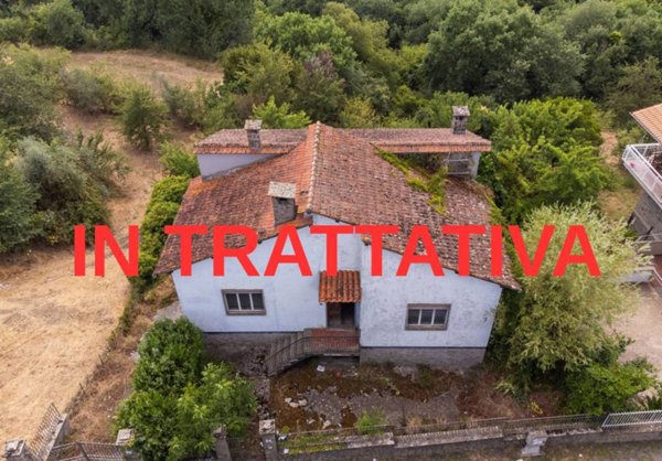 appartamento in vendita a Vitorchiano in zona Paparano