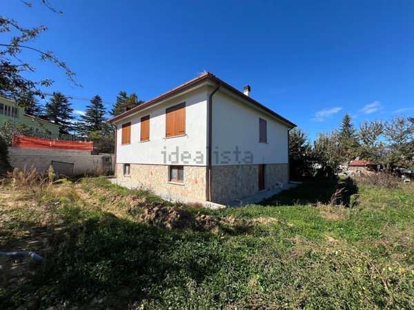 casa indipendente in vendita ad Amatrice