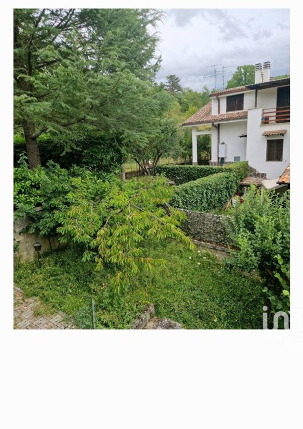casa indipendente in vendita ad Amatrice