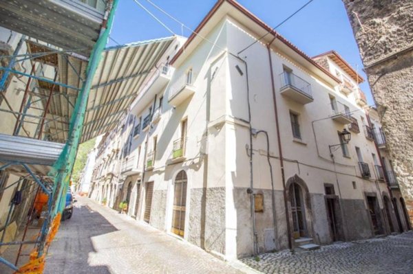 casa indipendente in vendita ad Antrodoco