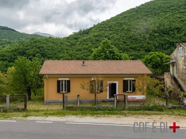 casa indipendente in vendita ad Antrodoco