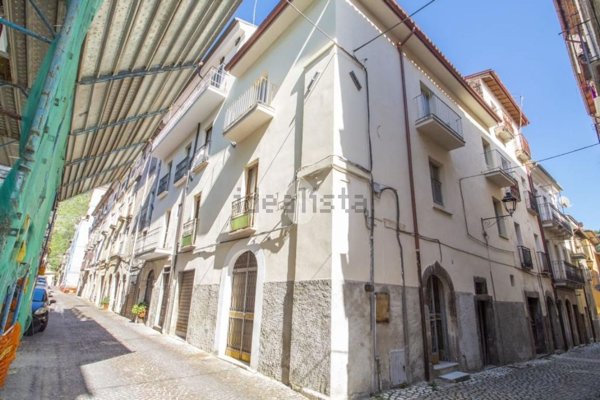 casa indipendente in vendita ad Antrodoco
