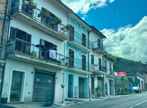 casa indipendente in vendita ad Antrodoco