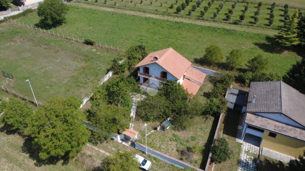 casa indipendente in vendita ad Antrodoco in zona Rocca di Corno