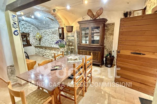 casa indipendente in vendita ad Antrodoco