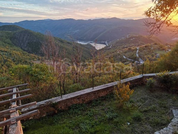 casa indipendente in vendita ad Ascrea in zona Stìpes
