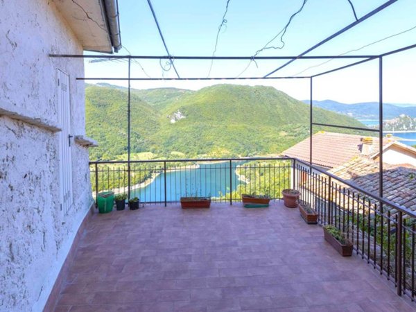 casa indipendente in vendita ad Ascrea