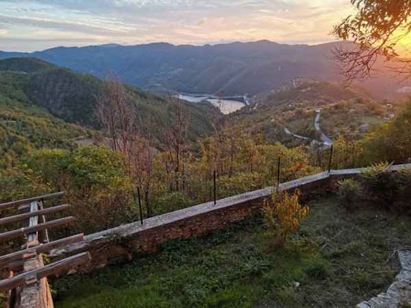 casa indipendente in vendita ad Ascrea in zona Stìpes