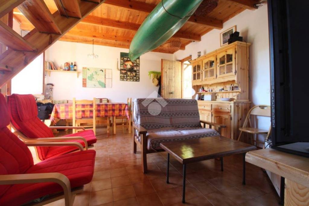 appartamento in vendita ad Ascrea in zona Stìpes