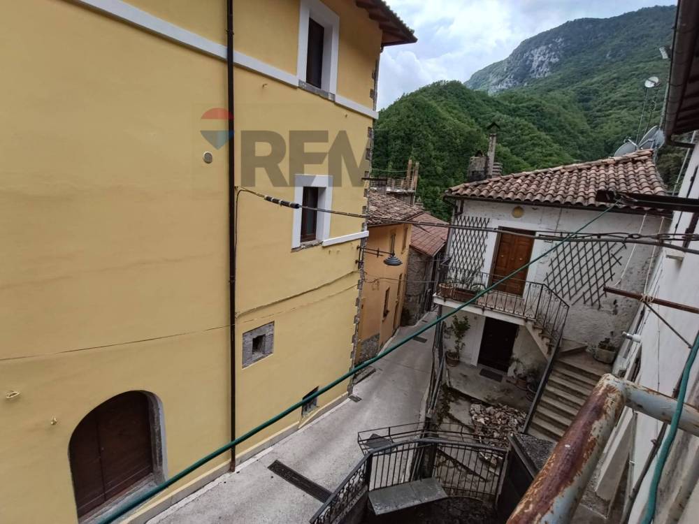 casa indipendente in vendita ad Ascrea