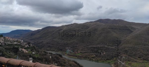 appartamento in vendita ad Ascrea in zona Ascrea