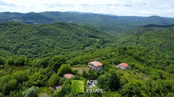 casale in vendita a Belmonte in Sabina